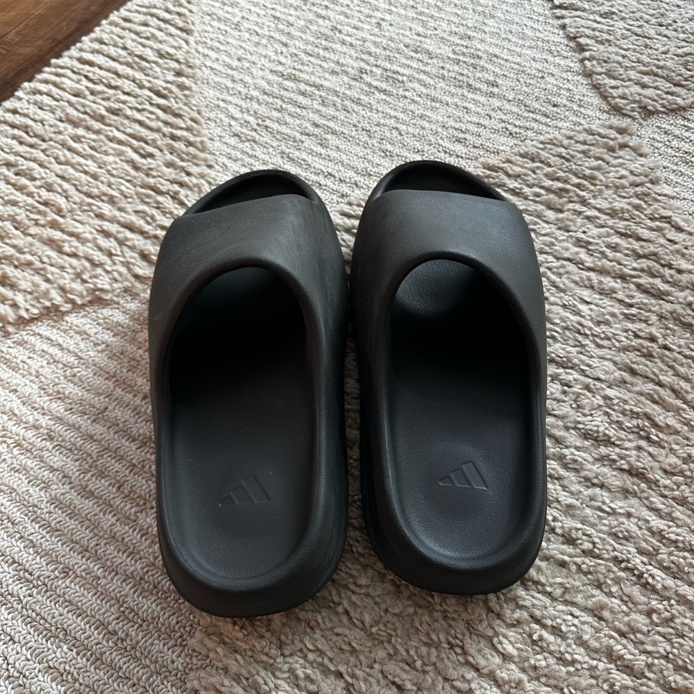 Yeezy Black Slides